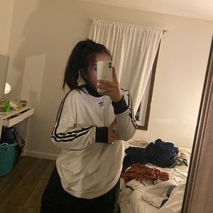 Oversized adidas top